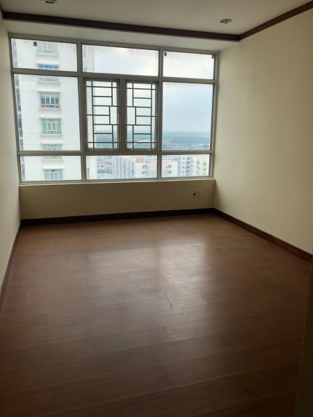 Cần cho thuê gấp căn hộ Giai Việt đường Tạ Quang Bửu Q8, Dt 115m2, 2 phòng ngủ, nhà có nội thất cơ