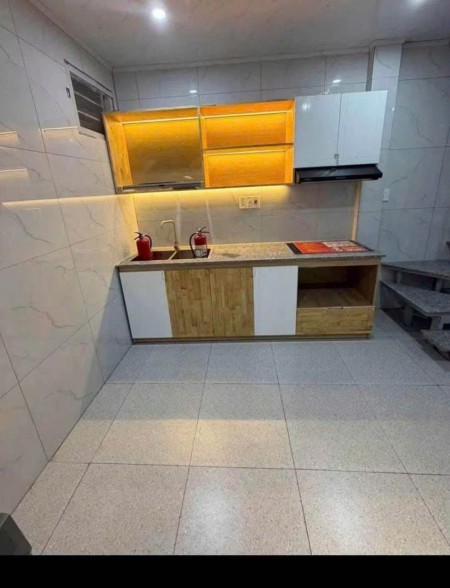 Nhà riêng 1 trệt + 1 lầu,2p ngủ-đường Cô Giang giá 15tr/tháng