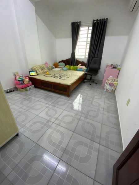 C/c Phan Xích Long căn hộ 2p ngủ, NTCB giá 10tr/tháng