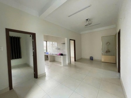 Chung cư Trường Sa-Quận 3, Ko Nội Thất, ban công 2PN, 85m2, giá 10tr/th
