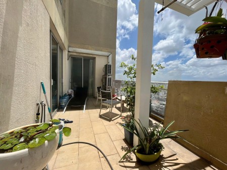 Penhouse C/c Kingston Residence- Hoàng Văn Thụ- 4p ngủ-NTCC-50tr/tháng