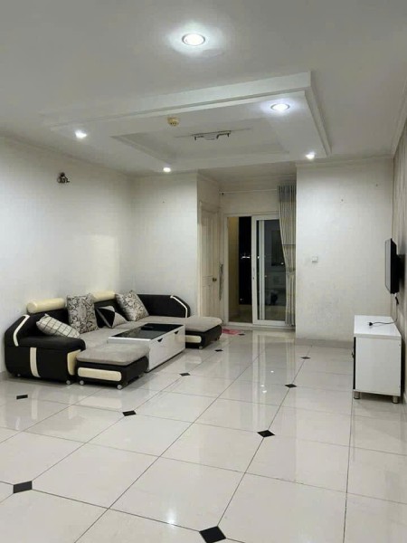 Cho thuê căn hộ 100m2, 3PN, đủ NT tại chung cư Bàu Cát II chỉ 12,5 triệu/tháng