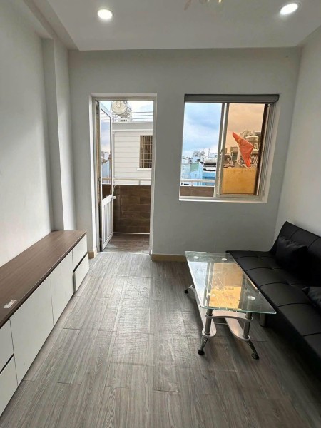 Chung cư thang bộ Hoàng Sa Quận 3, 62m2, giá 9.5 tr/th+ 1PN,1 WC, ko nội thất.