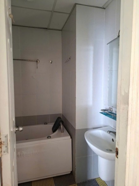 Cao ốc Phú NHuận, 20 Hoàng Minh Giám giá 11tr/tháng căn hộ 2p ngủ