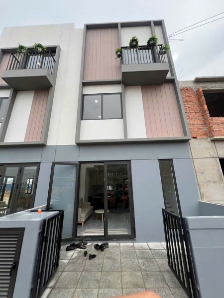Cho thuê nhà phố 3 tầng - 3PN giá 9 triệu