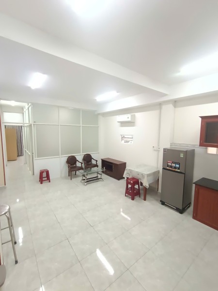 Căn Hộ 2PN 70m2 Mặt Tiền Cộng Hòa Đối Diện Sân Bay Giá Thương Lượng