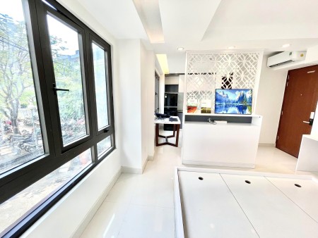Cho thuê căn hộ full nội thất - cửa sổ trời - gần Bùi Viện quận 1