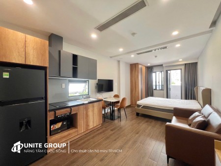 Căn hộ mới khai trương ban công to thang máy cửa sổ lớn, cửa vân tay Phú Mỹ giáp quận 1, quận 3,