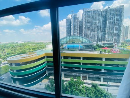 Cho thuê căn 3 phòng ngủ full đồ tại tòa R1.03 Vinhomes Ocean Park, view bể bơi bốn mùa