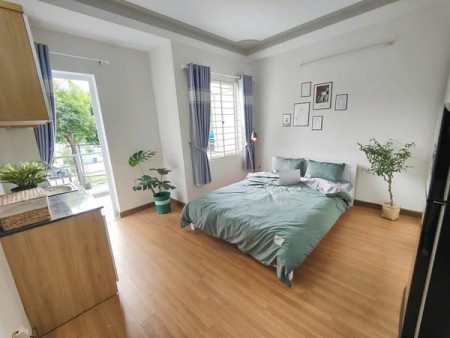 Cho Thuê Căn Hộ Studio Ban công Cửa sổ trời ngay Nguyễn Văn Khối