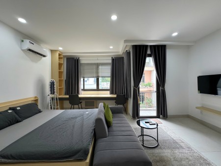Studio ban công sáng thoáng full nội thất Nguyễ Cửu Vân Bình Thạnh gần cầu thị nghè, Hàng Xanh