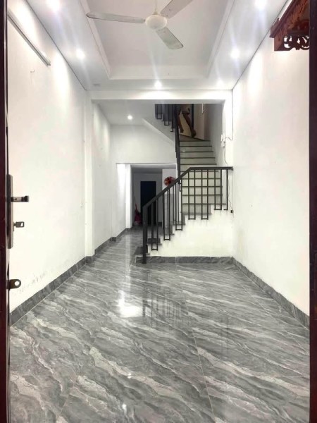 Cho thuê nhà đất 4 tầng 4 phòng ngủ 102m2