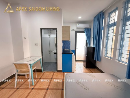 Cho thuê căn hộ ban công, máy giặt riêng, nhà mới xây khu Đại học Hutech Bình Thạnh, gần Hàng Xanh