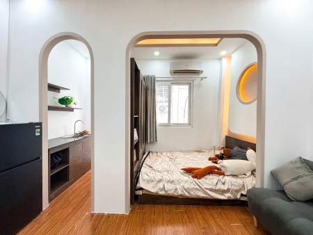 Cho thuê căn hộ mới khai trương tách bếp, máy giặt riêng , ban công giáp quận 1, quận 3, quận 2