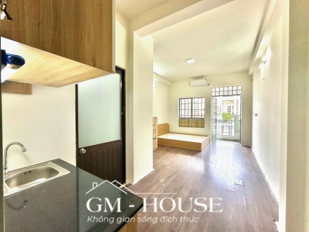 Căn hộ mới ban công view toàn cảnh bếp xa full nội thất D5 ngay Hàng Xanh tiện đi Q1,Q2,Landmark81