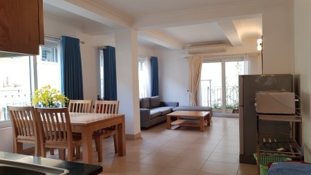 Cho thuê căn hộ tại Tây Hồ, rộng 65m2, 1PN, ban công, cửa sổ thoáng, nhiều ánh sáng tự nhiên, giá rẻ