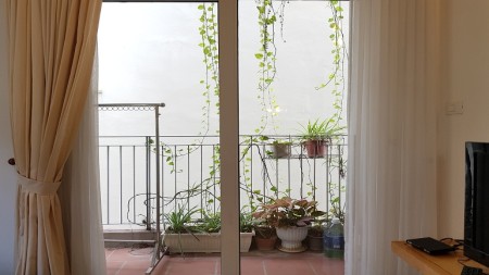 Ảnh 3 - Cho thuê căn hộ tại Tây Hồ, rộng 65m2, 1PN, ban công, cửa sổ…
