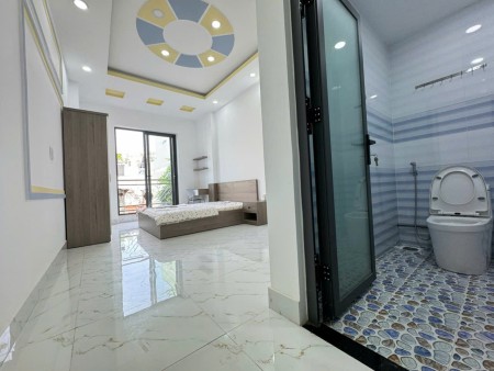Cho thuê phòng rộng, ban công thoáng, full nội thất – Lê Quang Định, Bình Thạnh, gần Bà Chiểu, Q1