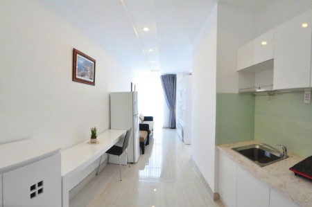 Cho Thuê Căn Hộ Full Nội Thất, Tách Bếp, Cửa Sổ Lớn Gần Sân Bay – Nguyễn Văn Trỗi, Phú Nhuận