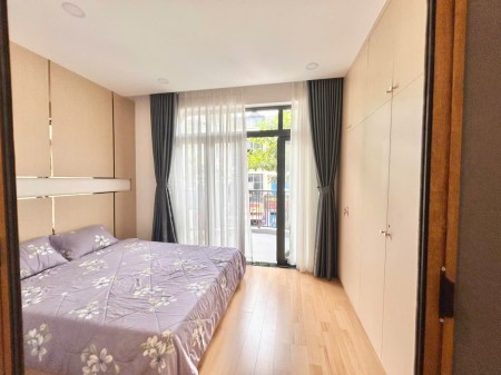 Cho thuê căn hộ 1 phòng ngủ ban công thoáng full nội thất Bùi Đình Tuý gần Hàng Xanh , HVCB