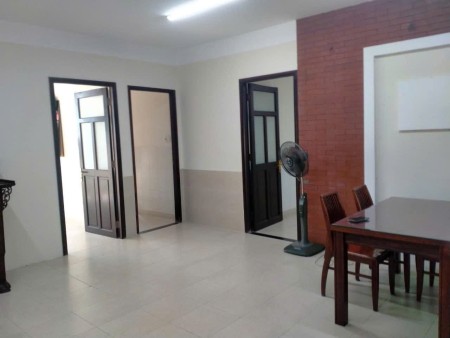 Chung cư Nguyễn Ngọc Phương, BT: 2p ngủ, nhà trống, 10 triệu, 75m2