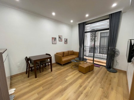 Cho thuê căn hộ Vinhomes Marina, 1 ngủ riêng biệt (45m2), có ban công.