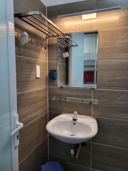 CHO THUÊ CĂN HỘ 2PN NGUYỄN CHÍ THANH Q5 – BAN CÔNG VIEW ĐẸP - 60M2 2PN 2WC