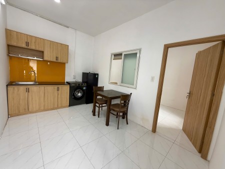 Căn Hộ 1 Phòng Ngủ Ban Công Rộng 40m² Gần Phạm Văn Đồng – Phan Văn Trị, Bình Thạnh