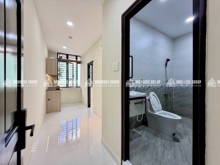 Ảnh 2 - CHO THUÊ STUDIO TÁCH BẾP, BAN CÔNG THOÁNG GẦN HỒ VĂN HUÊ ,CÔNG…