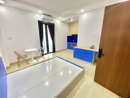 Cho thuê căn hộ có ban công - thang máy đường Xô Viết Nghệ Tĩnh gần Hàng Xanh giáp Q1
