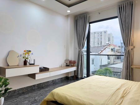 CĂN HỘ BAN CÔNG, FULL NỘI THẤT, PHÒNG MỚI 100% – THÍCH QUẢNG ĐỨC, PHÚ NHUẬN, GẦN QUẬN 1, SÂN BAY