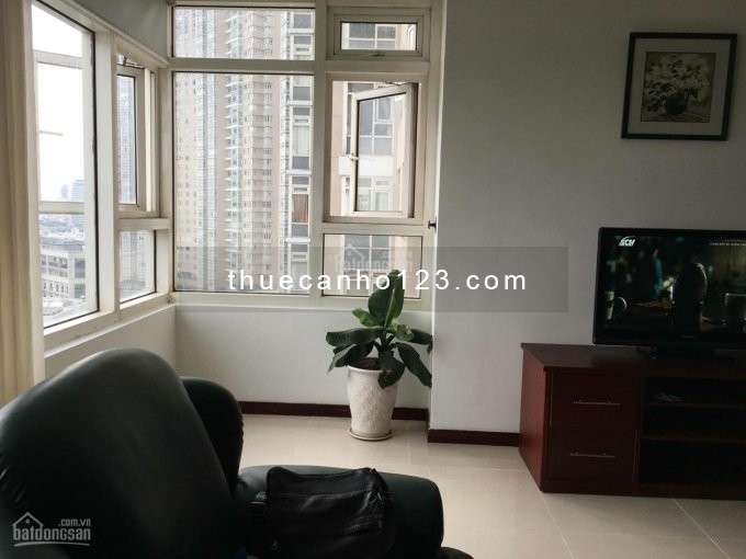 Cho thuê căn hộ rộng 141m2, đc 92 Nguyễn Hữu Cảnh, Bình Thạnh, giá 28 triệu/tháng