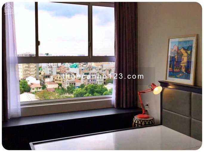Cần cho thuê căn hộ tầng trung rộng 75m2, 2 PN, cc Golden Mansion, giá 16.5 triệu/tháng