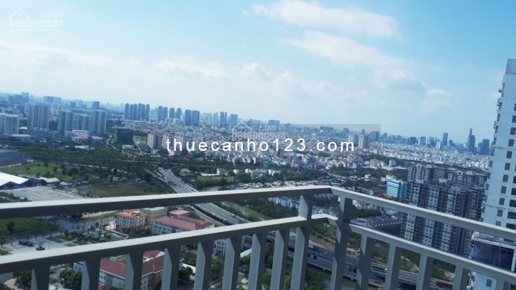 Trống căn hộ tầng cao rộng 92m2, 2 PN, ban công rộng, cc Riviera Point, giá 17 triệu/tháng