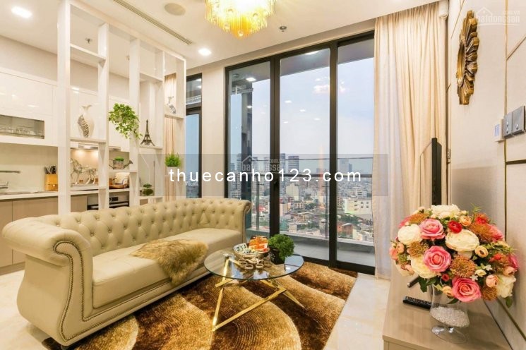 Chung cư Saigon Royal cần cho thuê căn hộ rộng 65m2, 2 PN, 1 WC, giá 15.5 triệu/tháng