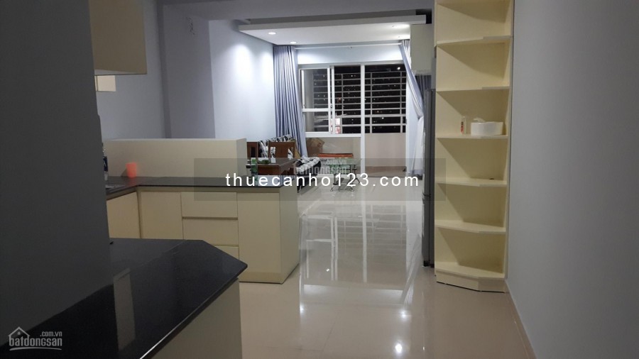 Cho thuê căn hộ 3PN, 2WC thuộc dự án chung cư Saigonland Apartment D2 Bình Thạnh. Giá thuê 13tr/tháng