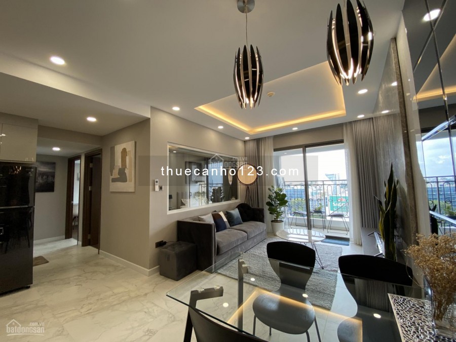 Cho thuê căn hộ nội thất xịn, rộng 88m2, 2 PN, cc Saigon Royal, giá 35 triệu/tháng