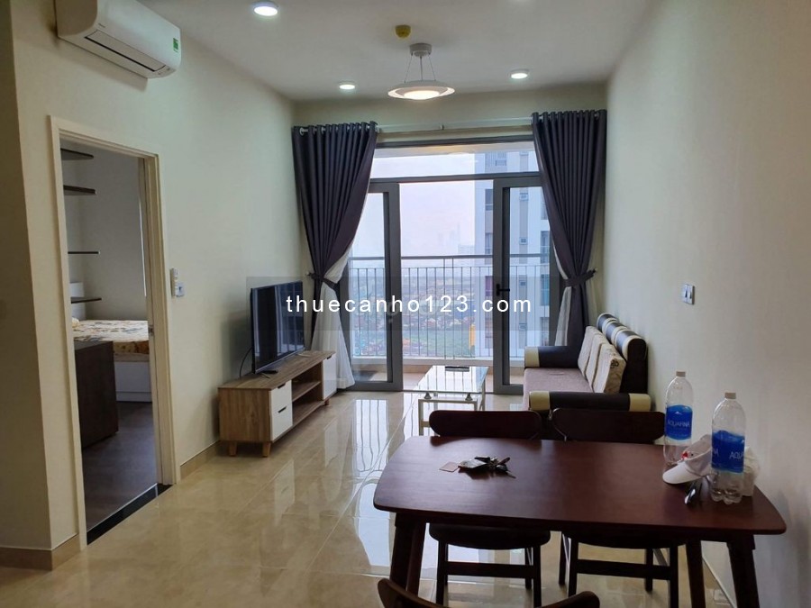 Cho thuê căn hộ Luxgarden 2pn đầy đủ nội thất, căn góc view toàn cảnh sông Sài Gòn mát mẽ.