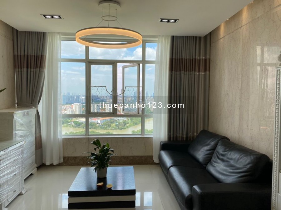 Cho thuê căn hộ Penhouse Phú Hoàng Anh diện tích 250m2 có 4 phòng ngủ, nhà đã hoàn thiện bao đẹp, sang trọng
