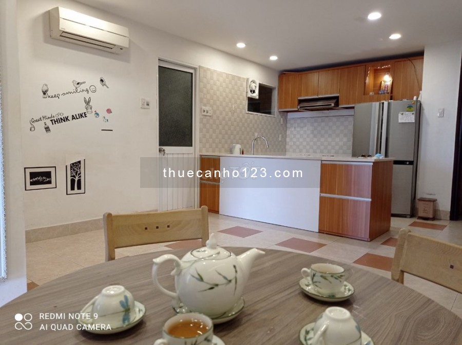 Cho thuê căn hộ cao cấp thuộc chung cư Nguyễn Ngọc Phương tại Bình Thạnh. Căn 2 phòng ngủ, 2 toilet