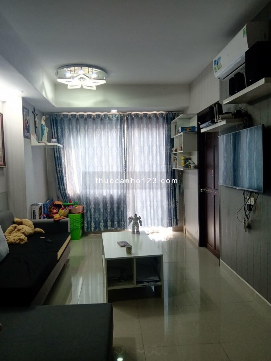 Cần cho thuê căn hộ 2 phòng ngủ 68m2 chung cư Depot Metro Tham Lương đầy đủ nội thất.
