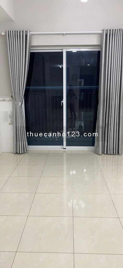 Cho thuê căn hộ chung cư Quân Khu 7, 70m2, 2PN, 2WC, Nhà đang trống dọn vào ở được ngay