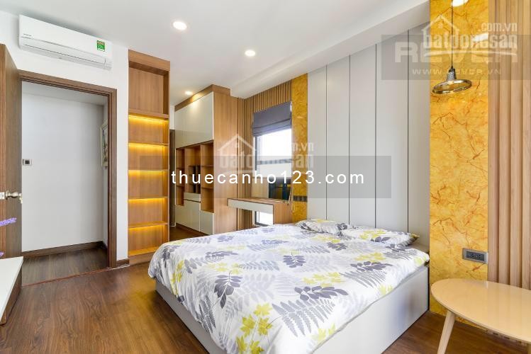 Cần cho thuê căn hộ chính chủ rộng 86m2, dtsd 86m2, 2 PN, giá 19.5 triệu/tháng, cc Saigon Royal