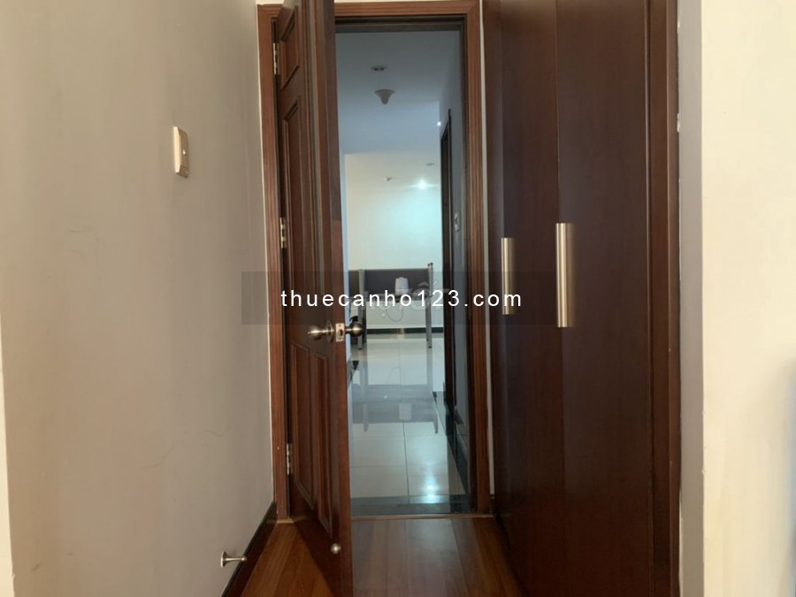 Cần cho thuê căn hộ cao cấp tầng 19 tại chung cư Samland Giai Việt, 150m2, 3PN