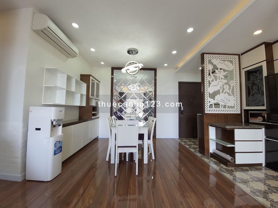 Cho thuê căn hộ trong dự án chung cư Garden Gate trung tâm Phú Nhuận. Căn 105m2, 3PN, 2WC