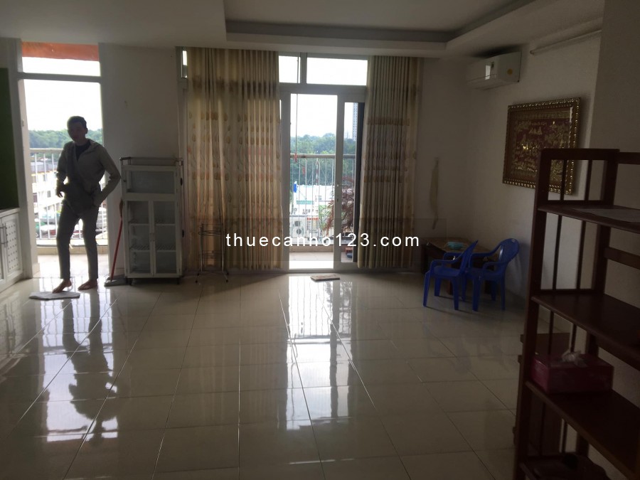 Cho thuê căn hộ 3PN-93m2 có 3 ban công chung cư Hà Đô Nguyễn Văn Công giá chỉ 13tr/th. Lh 0932192028-Ms.Mai