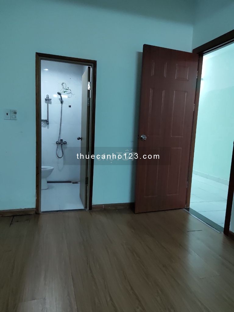 Cần cho thuê gắp căn hộ chung cư Sài Gòn Apartment 2PN nhà mới, sạch sẽ, nội thất cơ bản