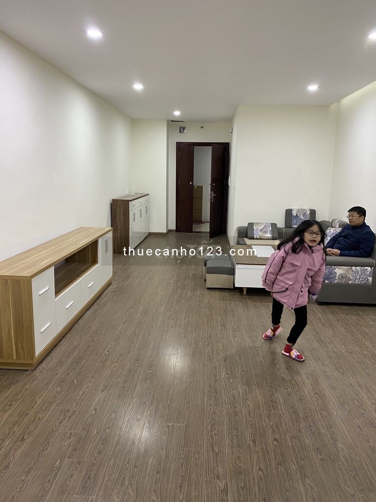 Cho thuê căn hộ chung cư 60B Nguyễn Huy Tưởng, 115m2, 3PN, 2WC