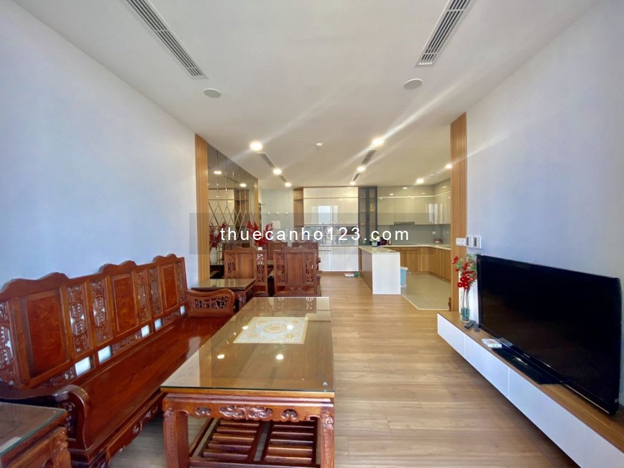 Cho thuê căn hộ Eco Green Sài Gòn, 3PN, 2WC. Full nội thất, tầng cao, view đẹp