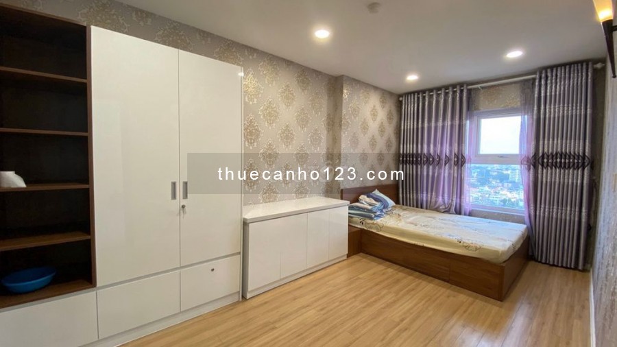 Cho thuê căn hộ Xi Grand Court 2PN, 2WC, diện tích 79m2. Giá thuê 16,5 triệu/tháng